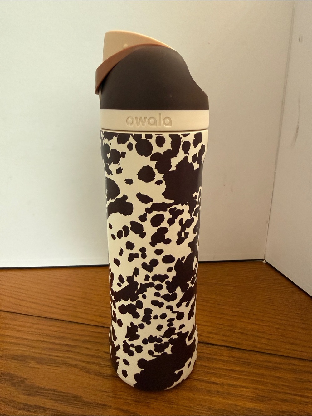 NEW Limited Edition Owala FreeSip 24 oz Cowgirl Core Water Bottle - Picture 3 of 7